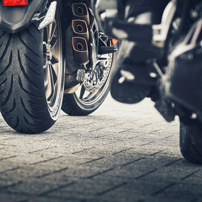 Battlax T32: A gumi, amivel az eső csak egy újabb kaland