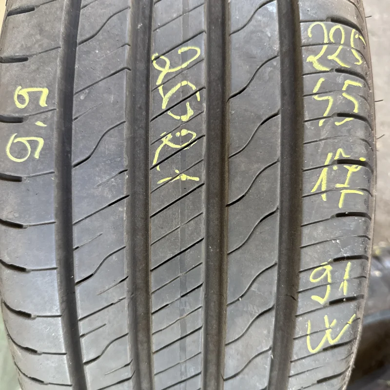Goodyear EfficientGrip Performance 2