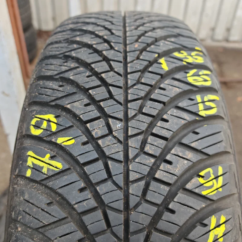 Yokohama BluEarth-4S AW21