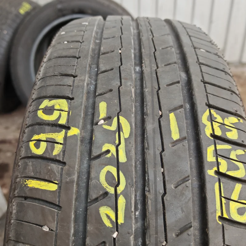 Yokohama BluEarth-Es ES32